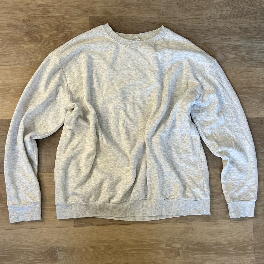 H&M Basic Gray Crewneck Sweatshirt | Size L